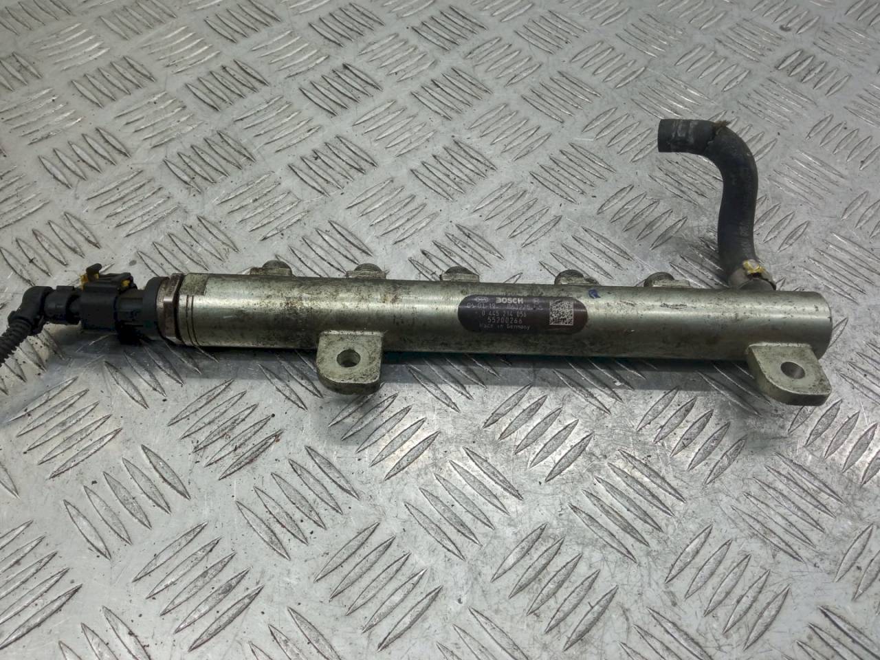 топливная рампа Opel Zafira 1 поколение (A) 2002, 1.9 л., 55200266, 0445214056 - фото №1