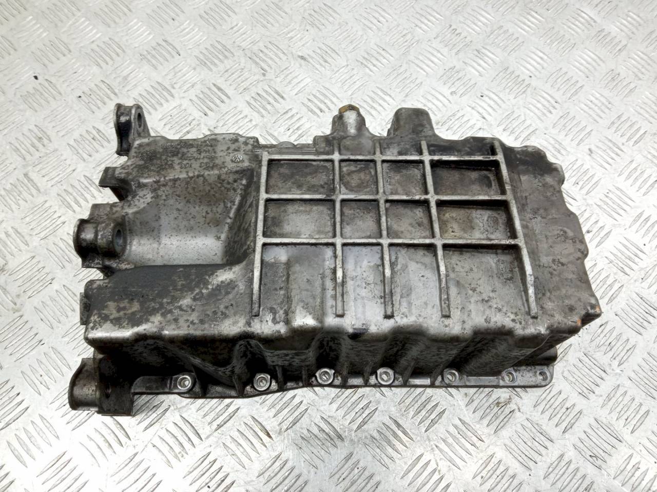 масляный поддон Dodge Caliber 1 поколение PM 2007, 2.0 л., 03G103603AA - фото №1