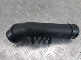 патрубок интеркулера Volkswagen Caddy 3 поколение 2007, 1.9 л., дизель, 3C0145770B