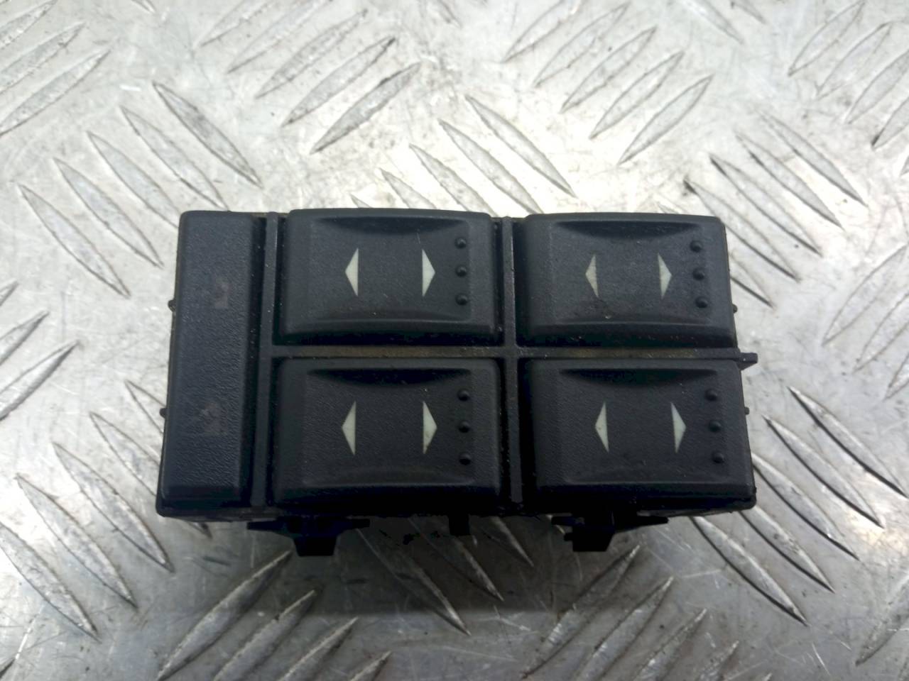 блок управления стеклоподъемниками Ford Mondeo 3 поколение 2003, 3S7T-14A132-BA - фото №1