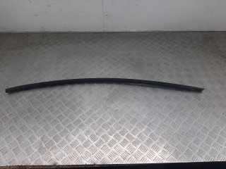 молдинг двери передней правой BMW 3 серия E36 1996, 81463640