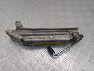 домкрат Audi A6 4F/C6 2007, 2.0 л., TDi, 4F0011031
