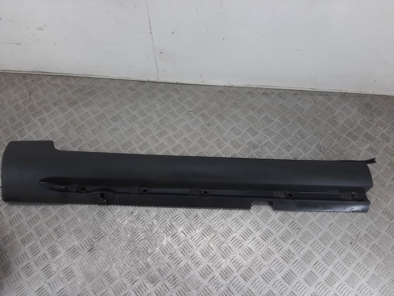 накладка на порог Volvo V70 2 поколение 2002, 2.4 л., B 5244 T3, бензин, МКПП, 9178761 - фото №1