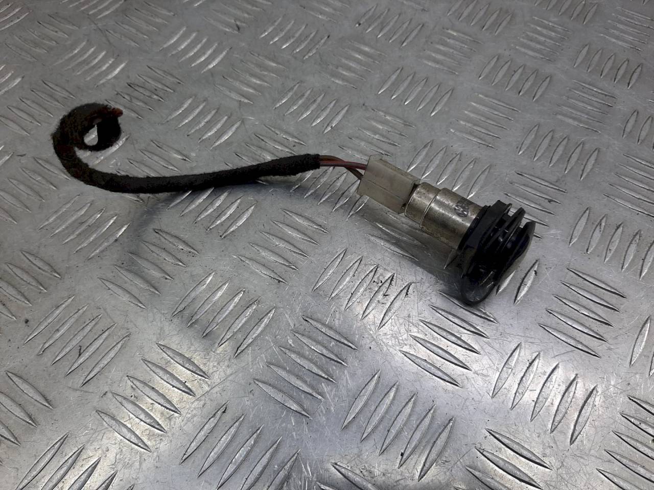 прикуриватель Volkswagen Passat B5 1999, - - фото №1