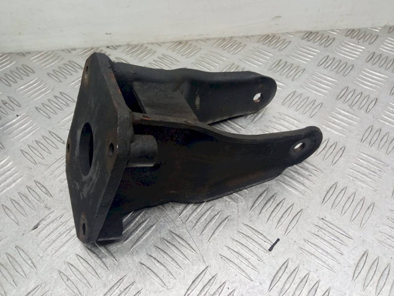 кронштейн двигателя Mercedes-Benz Vito W638 1998, 2.3 л., TD, A6012200207 - фото №1