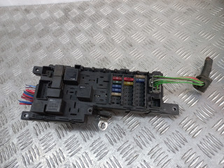 блок предохранителей Volvo V70 2 поколение 2002, 2.4 л., B 5244 T3, бензин, МКПП, 8637841
