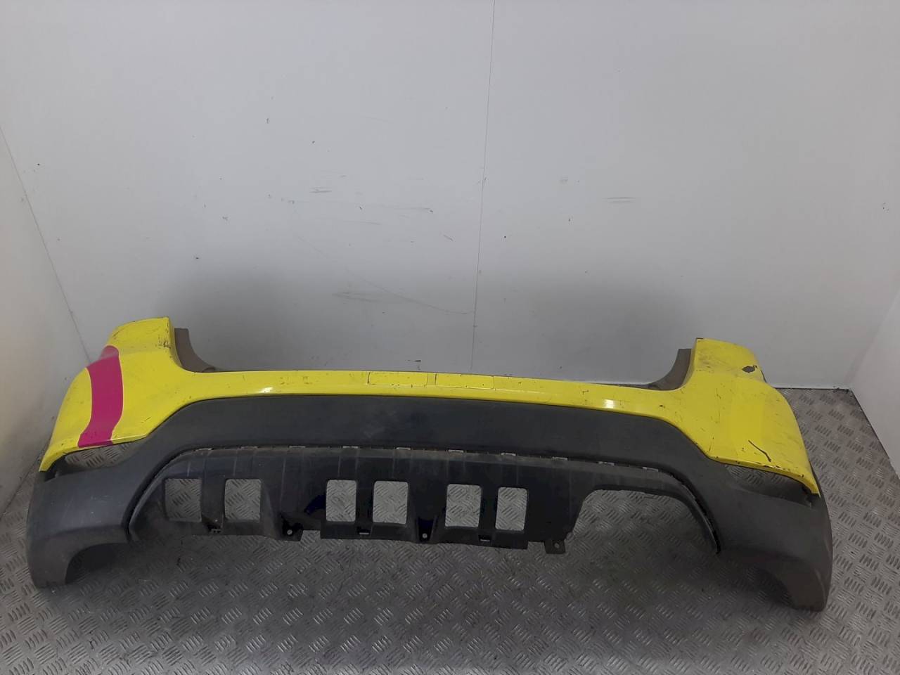 бампер задний Kia Rio 4 поколение 2018, 86611-H0500 - фото №1