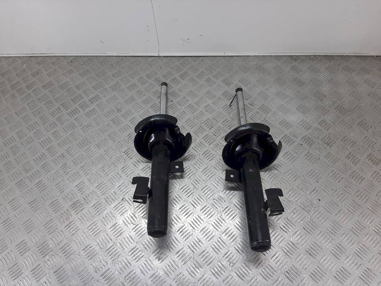 амортизатор передний левый Ford C-Max 1 поколение 2007 - фото №1