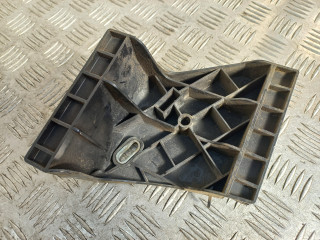 Крепление бампера заднего Audi A8 D2/4D [рестайлинг] 2001, 3.3 л., AKF, дизель, АКПП, 4D0807571A