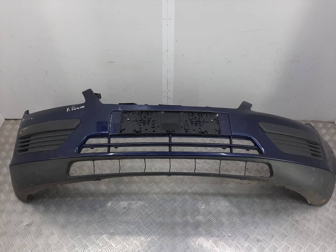 бампер передний Ford Focus 2 поколение 2008, - - фото №1