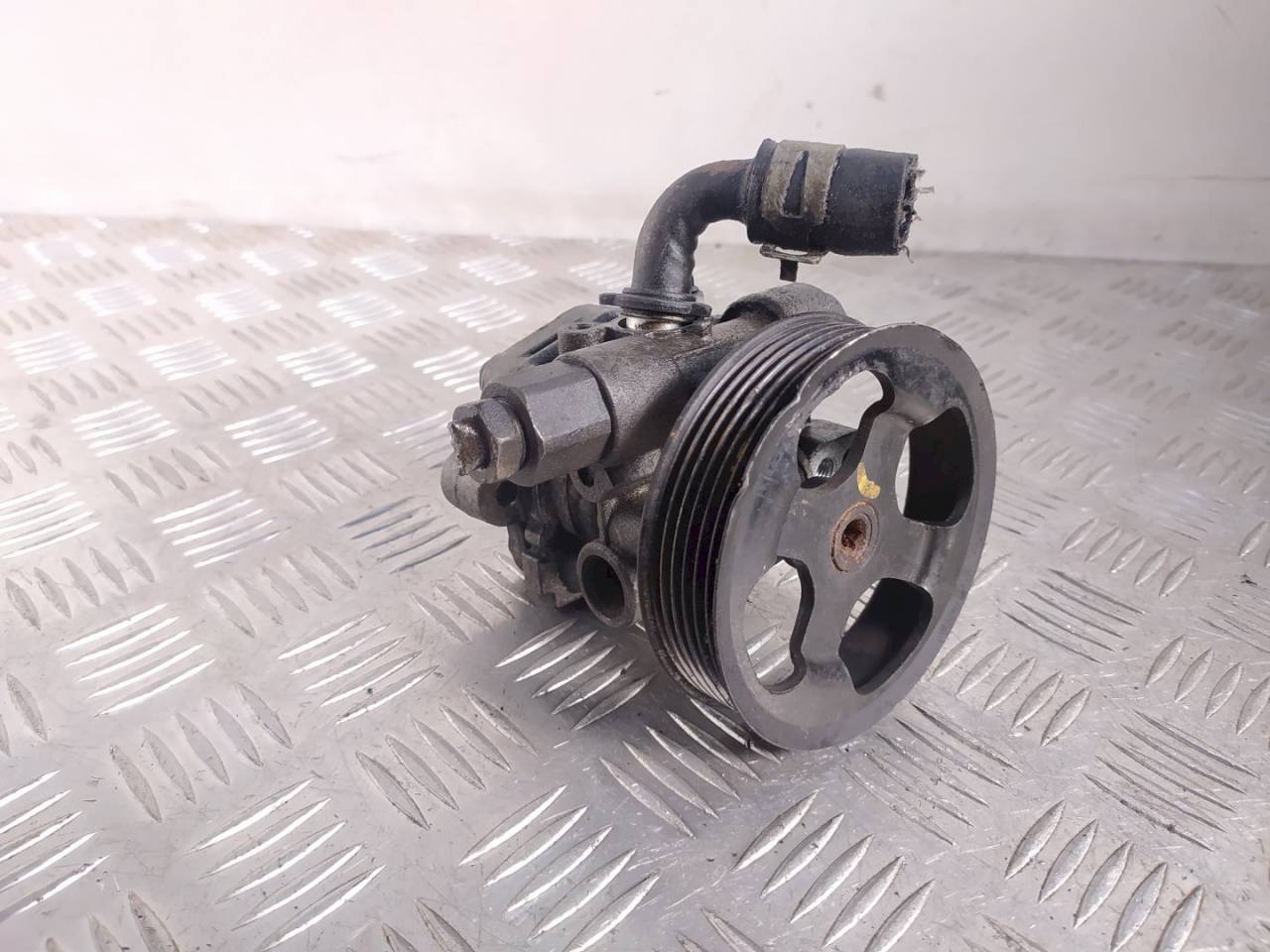 насос гидроусилителя руля Chrysler Sebring 3 поколение 2008, 2.0 л., CRDi, 73265747 - фото №1