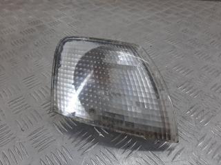 поворотник правый Volkswagen Passat B5 2000