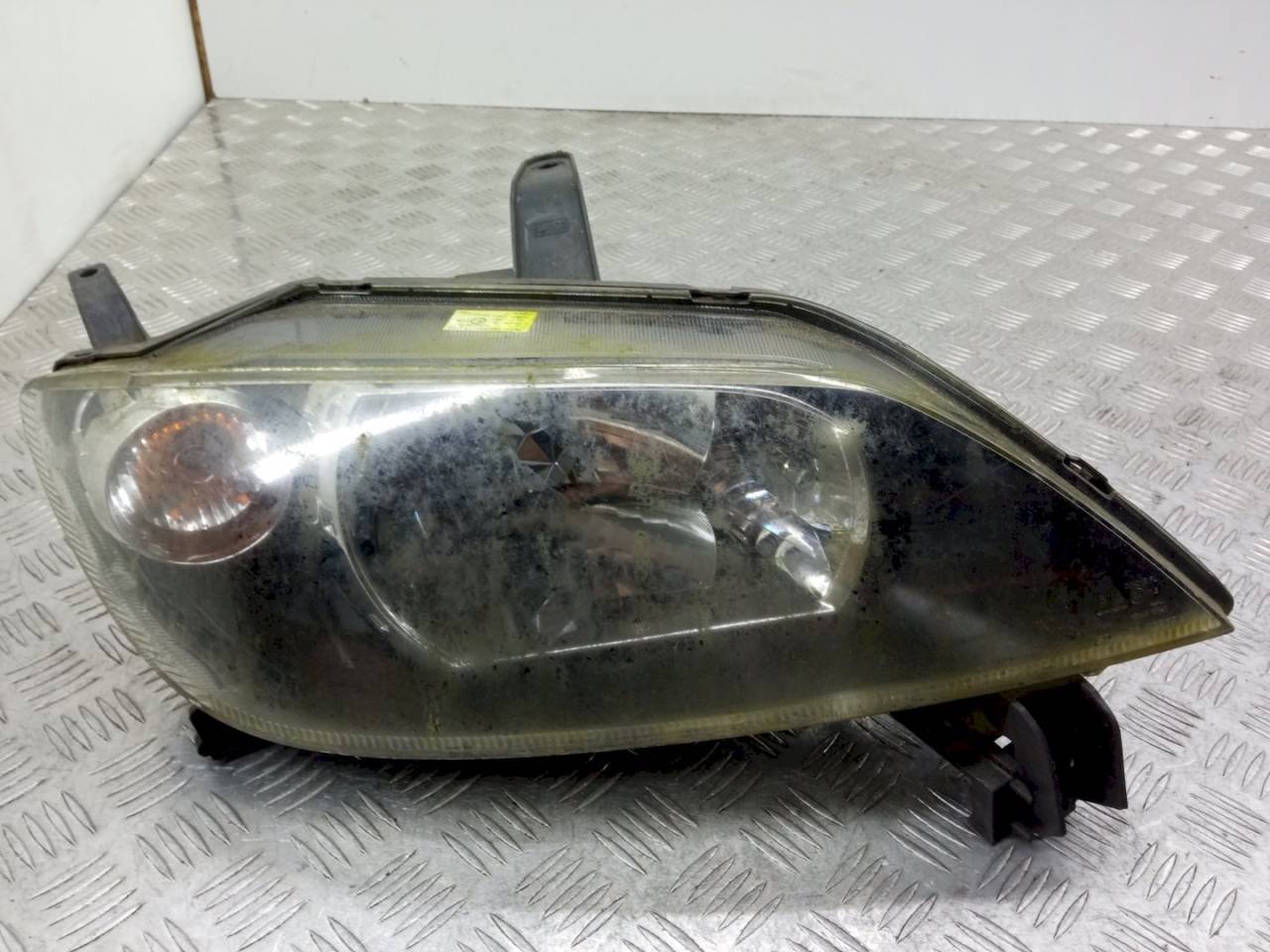 фара правая Mazda 2 1 поколение 2004, 3M7113W029AG - фото №1