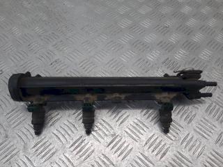 топливная рампа Volkswagen Golf 4 поколение 1998, 1.6 л., i, 06A133317A