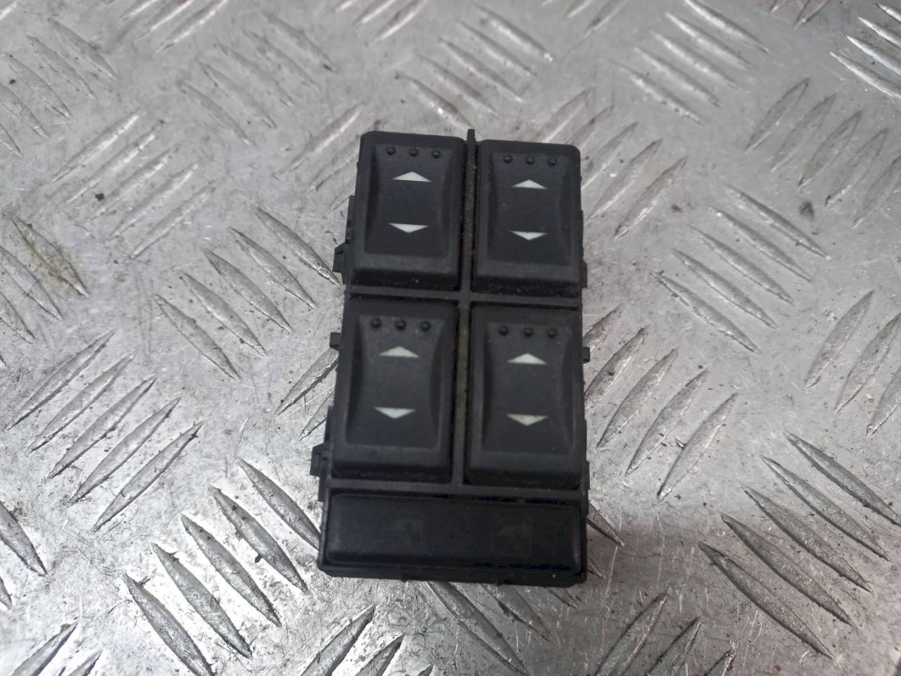 блок управления стеклоподъемниками Ford Mondeo 3 поколение 2003, 3S7T-14A132-BA - фото №1