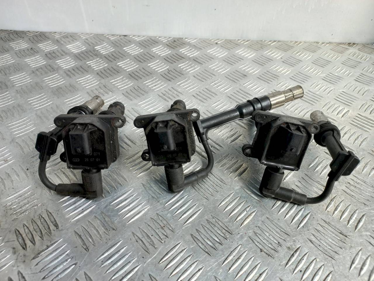 катушка зажигания Alfa Romeo 156 1 поколение 2000, 1.8 л., i, 1227030071 - фото №1