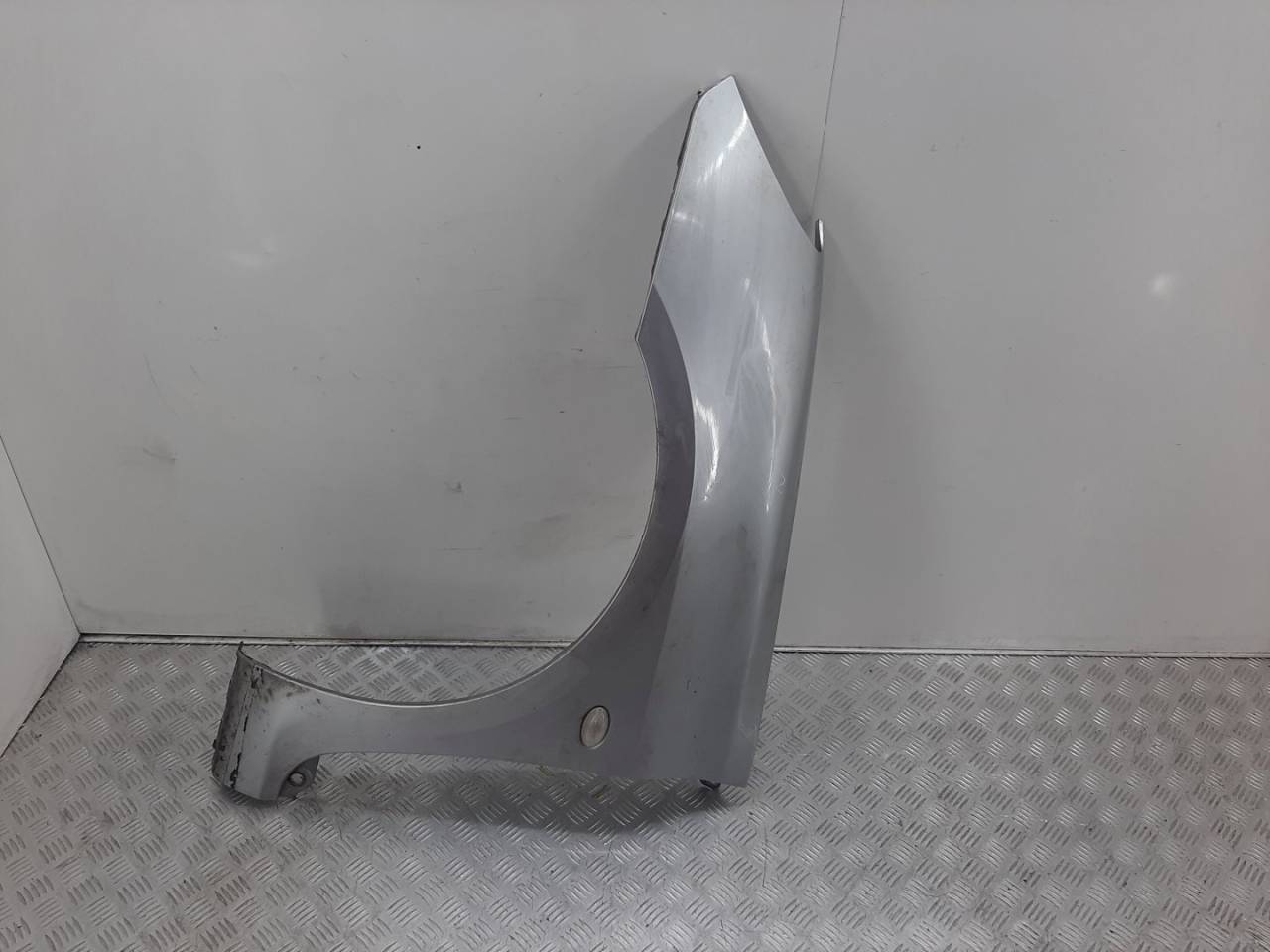 крыло переднее левое Peugeot 307 1 поколение 2005, 9643107280 - фото №1