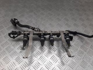 топливная рампа Volkswagen Golf 4 поколение 2001, 2.0 л., i, 1J0133813