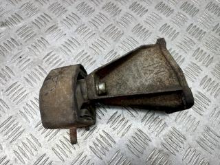 кронштейн КПП Volkswagen Passat B5 2000, 1.9 л., TDi, 8D0399113AB