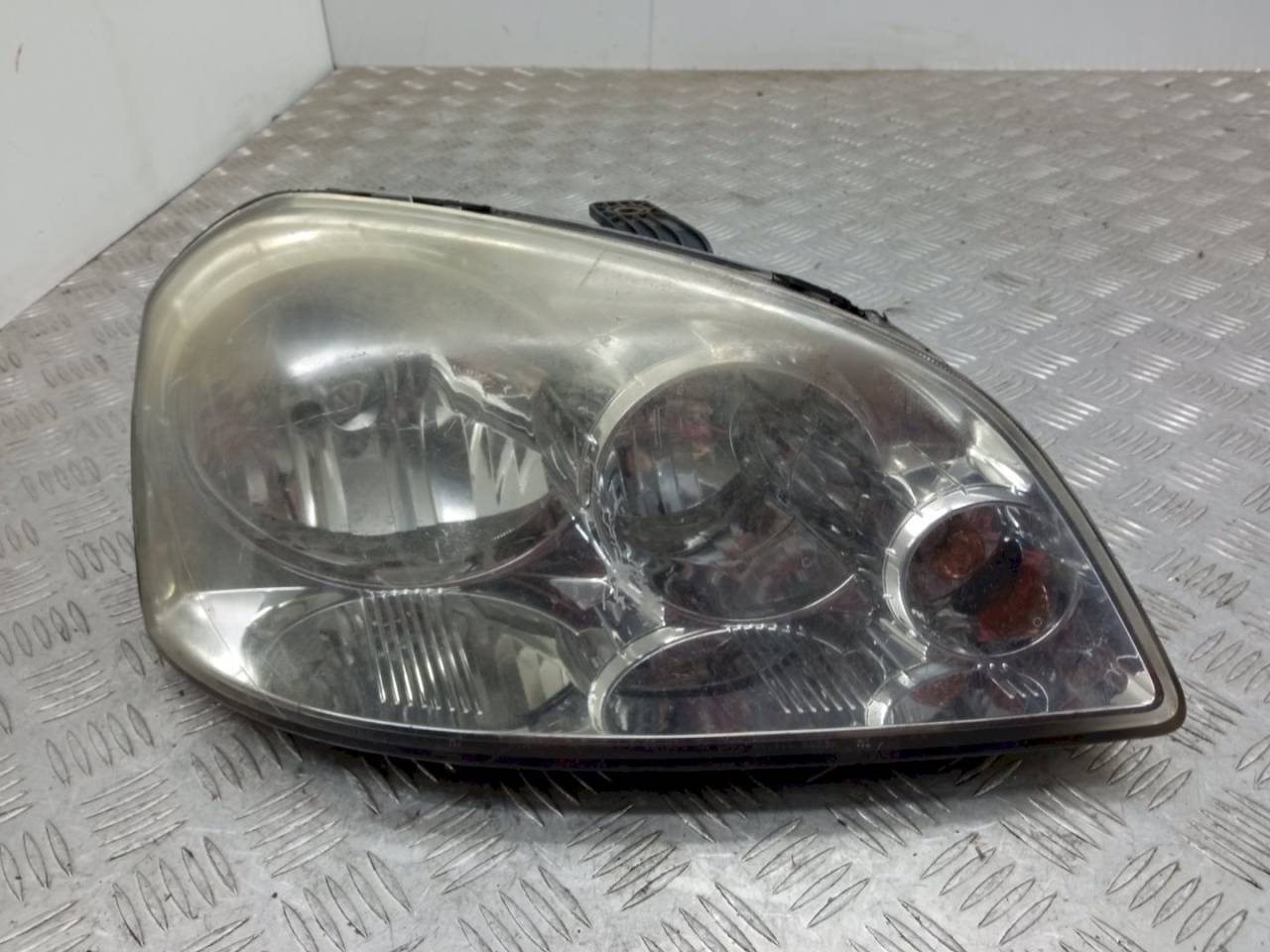 фара правая Chevrolet Nubira 1 поколение 2008 - фото №1
