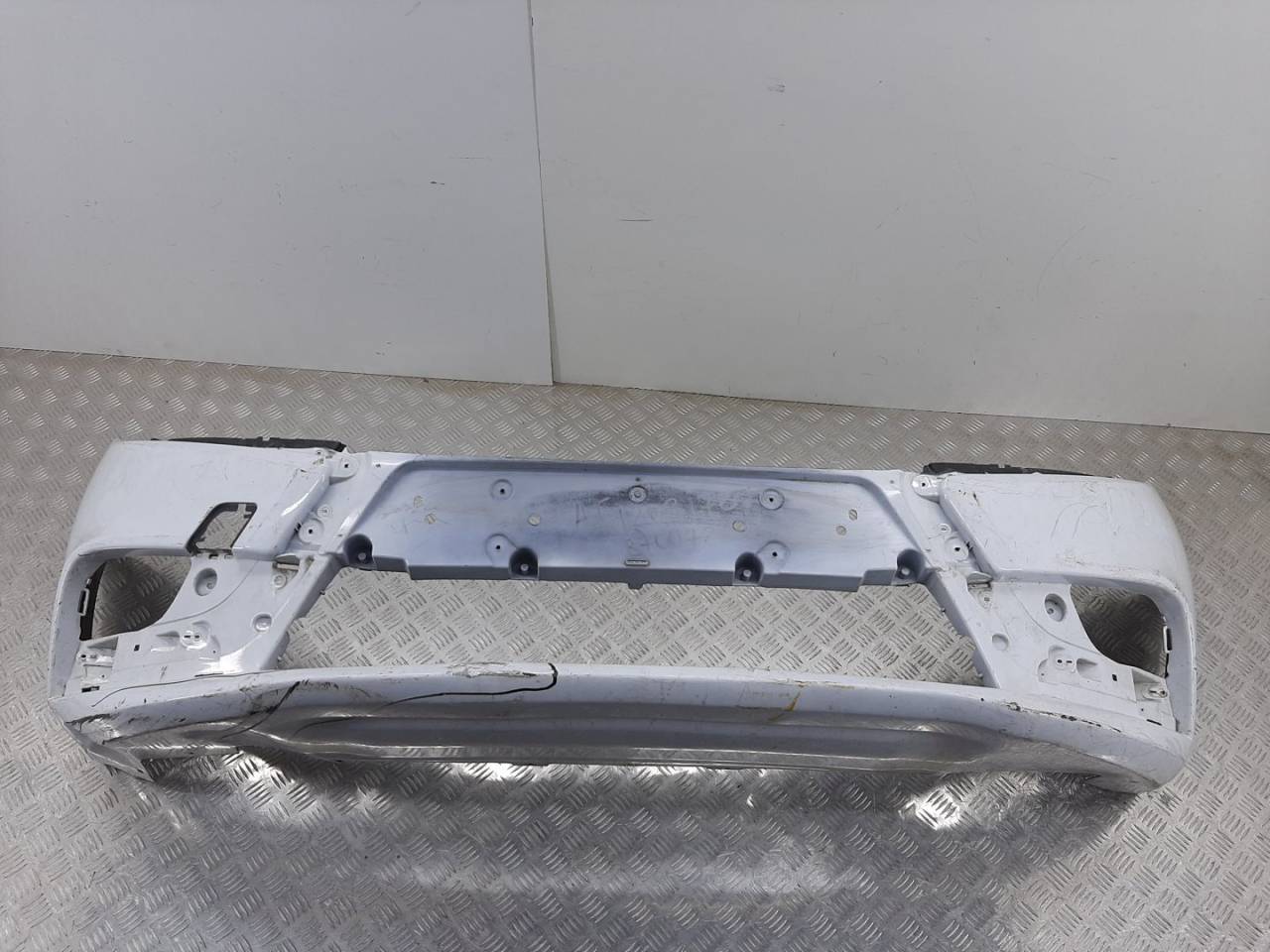 бампер передний Lada Vesta 1 поколение 2020, 8450006666 - фото №1