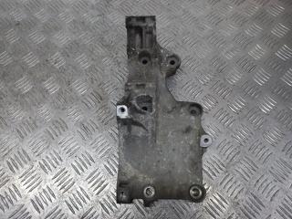 кронштейн генератора Volkswagen Touran 1 поколение 2004, 1.9 л., AVQ, дизель, 6МКПП, R03G903143A