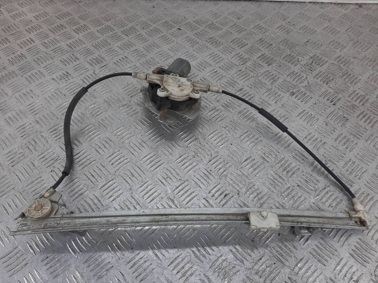 стеклоподъемник электрический передний правый Renault Megane 1 поколение 1999, 0130821721 - фото №1