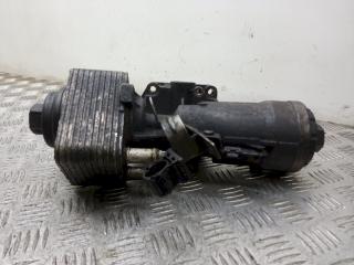 теплообменник масляного фильтра Volkswagen Golf 5 поколение 2006, 2.0 л., TDi, 045115389E