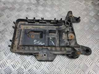 полка аккумулятора Volkswagen Golf 5 поколение 2007, 1.9 л., BLS, дизель, 1KM915333
