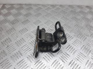 петля двери Volkswagen Phaeton 1 поколение 2006, 3D4831412B