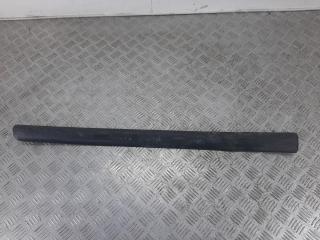 молдинг двери передней левой Mercedes-Benz Vito W638 2000, A6386982932