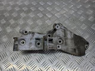 кронштейн генератора Renault Megane 2 поколение 2006, 1.5 л., DCi