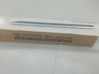 Хром на двери зад. прав. низ. Toyota Sequoia 2 поколение [рестайлинг] 2024, 757410C181