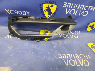 рамка фары противотуманной левой Volvo XC60 2 поколение 2020, 2.0 л., D4204T14, дизель, чёрный 717-46, внедорожник 5 дв., полный привод, правый руль, 31449132