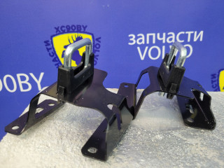 захватный крюк капота Volvo XC40 1 поколение 2020, 2.0 л., бензин, внедорожник 5 дв., полный привод, 32244456, 32244455