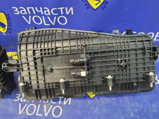 коллектор впускной Volvo XC60 2 поколение 2022, 2.0 л., гибрид, АКПП, хетчбэк 5 дв., полный привод, 32232813
