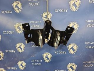 захватный крюк капота Volvo XC60 2 поколение 2020, 2.0 л., D4204T14, дизель, чёрный 717-46, внедорожник 5 дв., полный привод, правый руль, 32219336, 32219337
