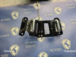 захватный крюк капота Volvo XC90 2 поколение 2016, 2.0 л., D4204T23, дизель, полный привод, правый руль, 31371488, 31352886