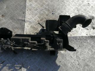 передняя панель крепления облицовки (телевизор) Peugeot 5008 1 поколение 2012