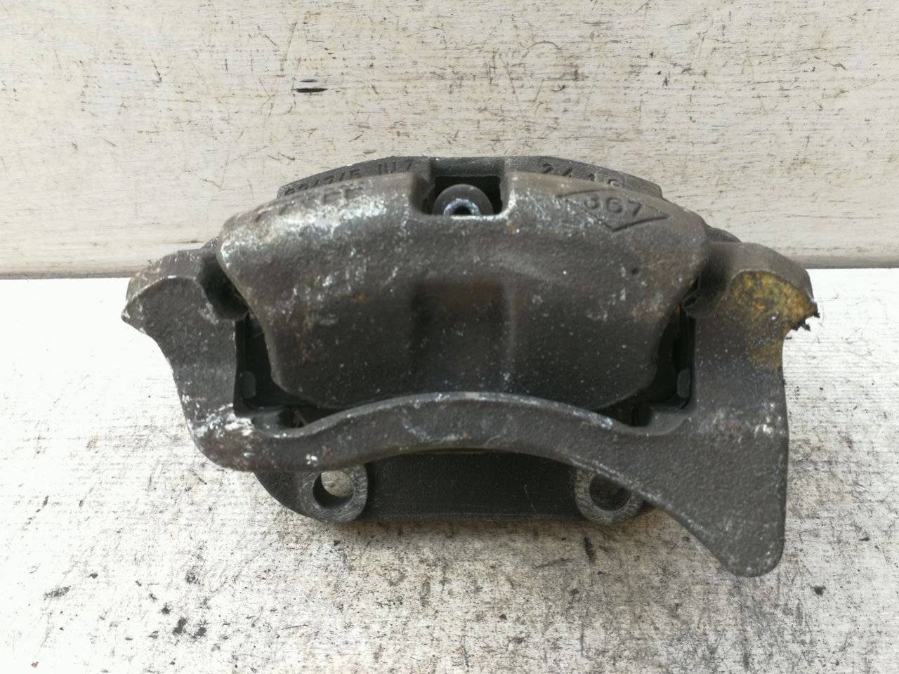 суппорт передний левый Renault Logan 1 поколение 2006 - фото №1