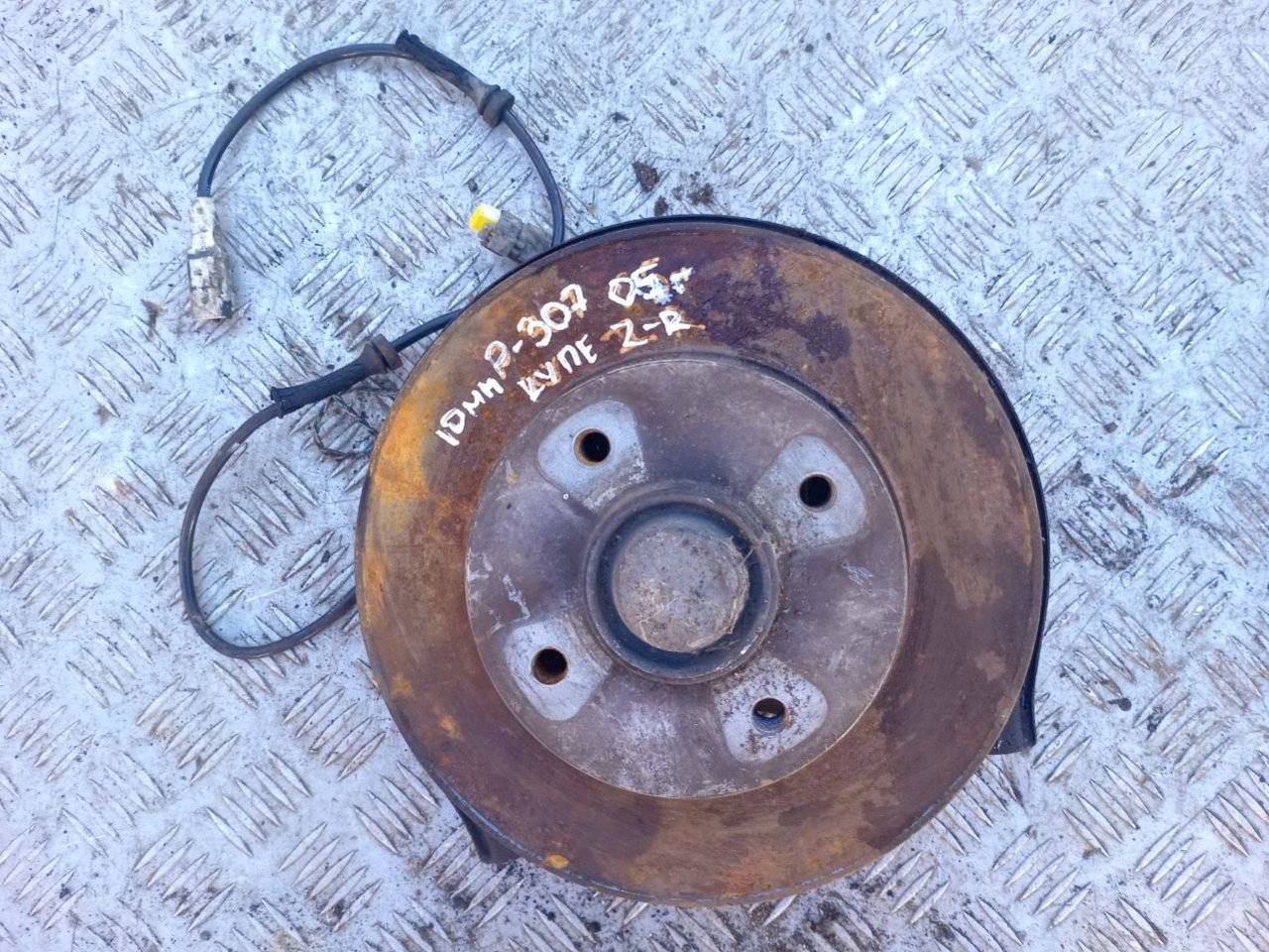 ступица задняя правая Peugeot 307 1 поколение 2005 - фото №1