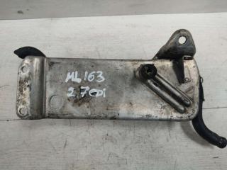 теплообменник масляного фильтра Mercedes-Benz M-Класс W163 [рестайлинг] 2002, 2.7 л., CDi, дизель