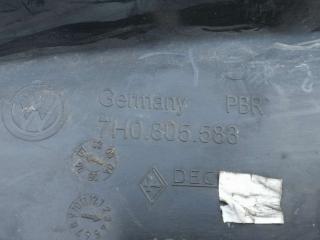 Накладка (ресничка) фары правая Volkswagen Caravelle T5 2007