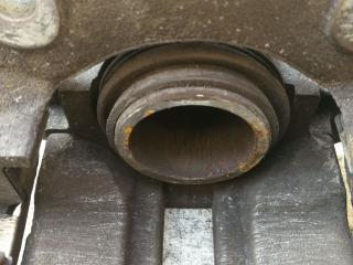 суппорт передний правый Renault Logan 1 поколение 2006