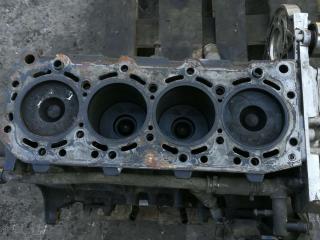 блок цилиндров Kia Carnival 1 поколение [рестайлинг] 2004, 2.9 л., CRDi, дизель, J3