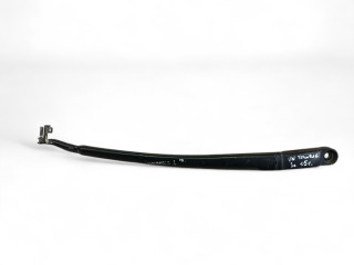 щеткодержатель (поводок стеклоочистителя, дворник) Volkswagen Touareg 1 поколение 2005