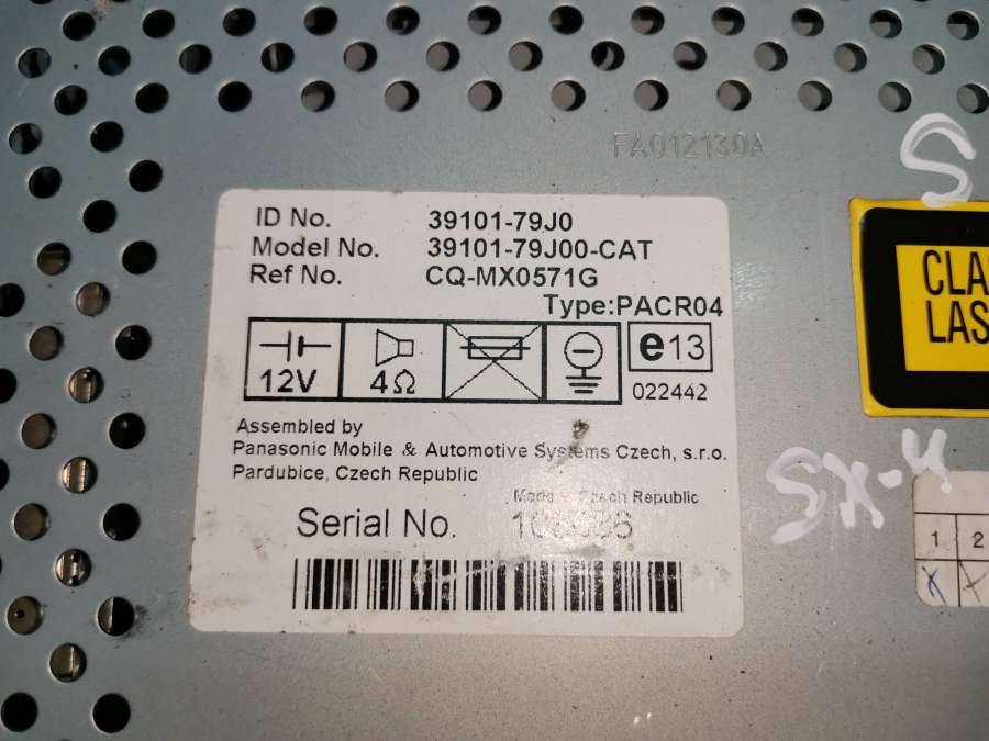 магнитола Fiat Sedici 1 поколение 2007, 1.9 л., JTD, дизель, хетчбэк 5 дв. - фото №1