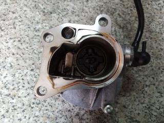 насос вакуумный Renault Megane 2 поколение 2005, 1.9 л., DCi, дизель, хетчбэк 5 дв.