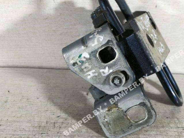 петля двери Volkswagen Jetta 5 поколение 2008, седан - фото №1