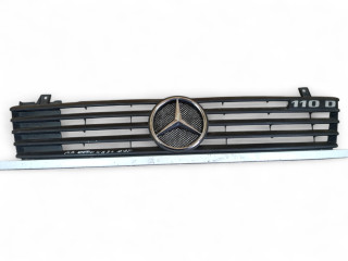 решетка радиатора Mercedes-Benz Vito W638 1998